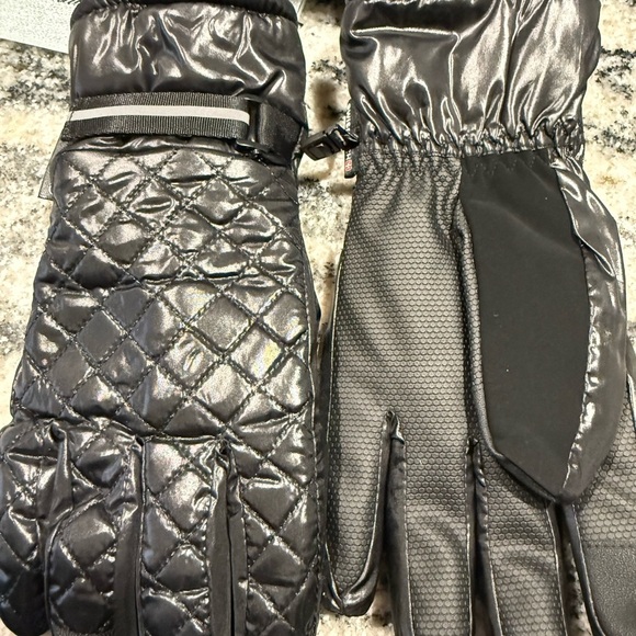 Winter boot and glove bundle! Two for one! Size 11 and gloves M-L. Waterproof! - Picture 10 of 11